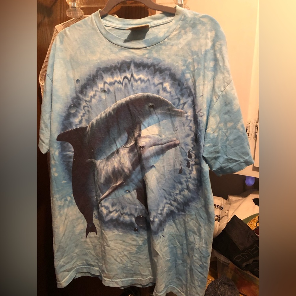 🌴COPY - 2003 The Mountain Dolphin Tee-695 $30 or $25 w/offer